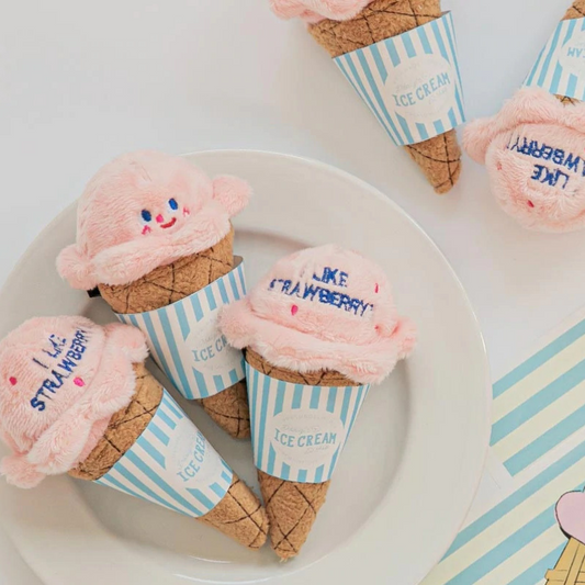 Pikapet INS Treat-Hiding Ice Cream Squeezing Dog Toy